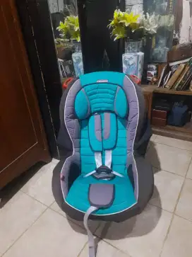 Kursi makan bayi