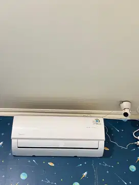 AC Midea 1/2 PK
