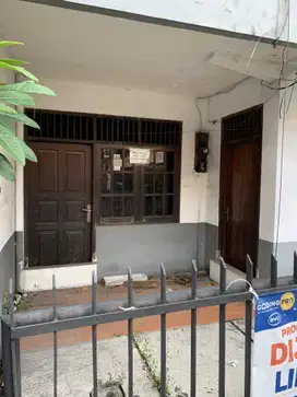 Dijual Cepat! Rumah Strategis 2 Lantai di Tomang, Grogol