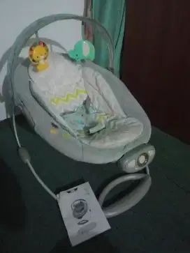 Tempat tidur untuk baby tercinta ada alatnya pakai baterai
