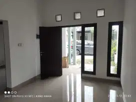 Jual rumah siap huni, murah cluster Ciwastra, Margahyu Raya