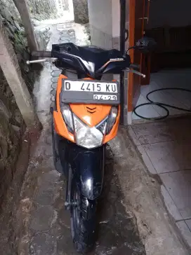 Jual beat 2014 pemakaina harian mesin mulus