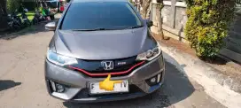 Dijual:
Honda Jazz RS 2016 a/t