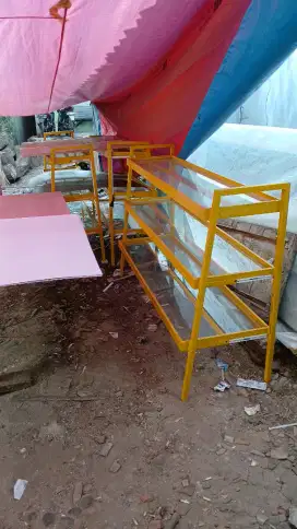 Rak besi hollo seken amabalan kaca