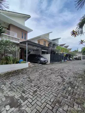 BU ,Jual Homestay Rumah Nempel Maguwoharjo Area Perumahan Dekat KAMPUS