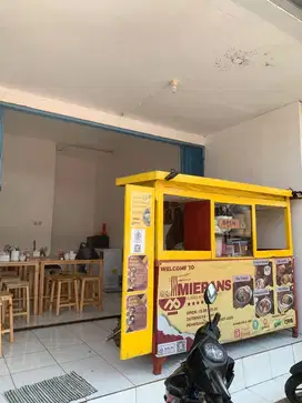 Memasak Mie Ayam & Pangsit