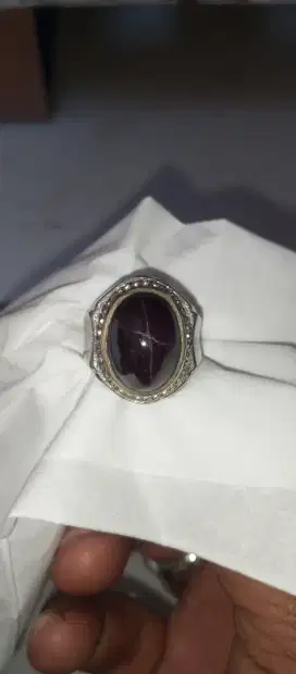 Batu Garnet Star