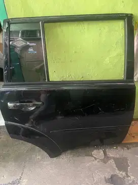 pintu tengah kanan/kiri pajero 2014 ada kaca dan engs