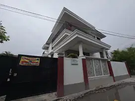 Rumah Mewah + Kost Aktif + Ruang Kantor/Multifungsi –Lokasi Strategis