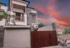 Rumah Semi Furnished Konsep Villa Clasic