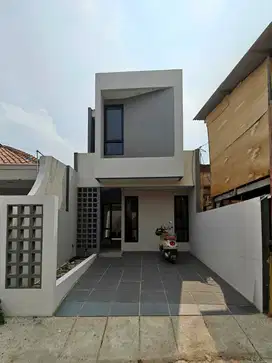 Rumah baru modern siap huni di kayuputih rawamangun jakarta timur