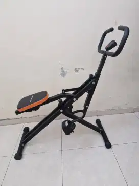 Hyperbody squat