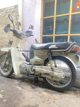 Suzuki rc 100 (Silver)