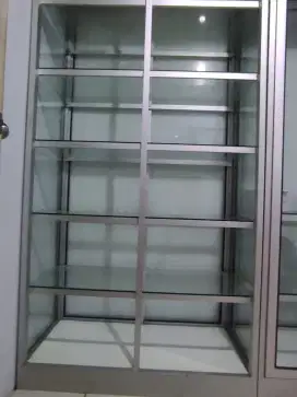 Lemari kaca 2 buah [Bisa Nego]