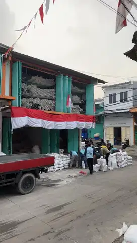 LOWONGAN KERJA: KARYAWAN WANITA TOKO BANGUNAN
