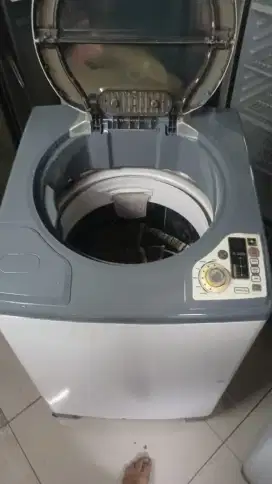 Mesin cuci otomatis Sharp 13kgcocok buat loundry