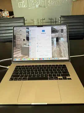 Macbook Air M3 15 Inchi 8/256 GB Starlight Garansi Resmi Ibox