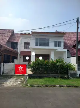 Rumah bagus 2 lantai di Kemang Pratama 2 Bekasi