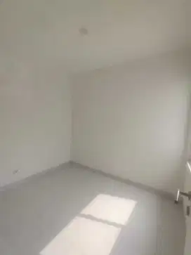 Jual rumah Martinez gading serpong luas 5x10,5 type deluxe 3KT MURAH