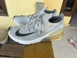 Sepatu Nike Air Max 270 Flyknit Original