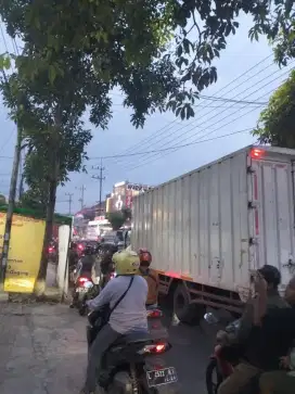 Mencari pekerjaan PRT atau momong anak pulang pergi