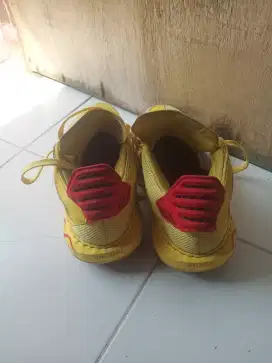 dijual cepat sepatu Adidas dame uk 42 sudah dijahit sol aman
