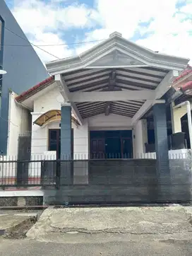 Disewakan Rumah Satu Lantai Kalijati Antapani