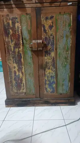 Meja Multifungsi