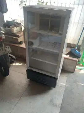 Kulkas pendingin minuman 3 rak