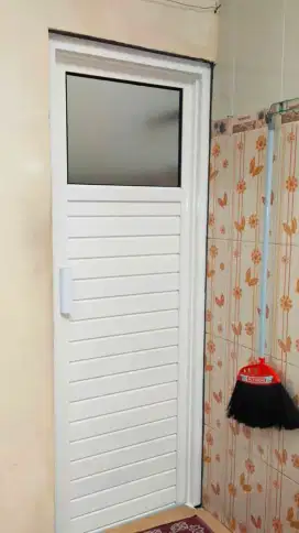 Pintu Kaca dan Jendela Aluminium