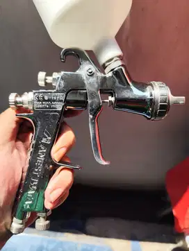 Spray gun Anest Iwata W-400 alat semprot cat mobil motor W400