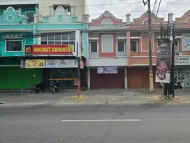 Ruko Murah Siap Pakai di Pusat Pertokoan Solo Baru