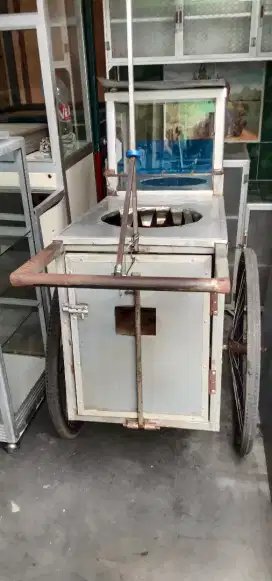 Gerobak cilok, cuanki dll