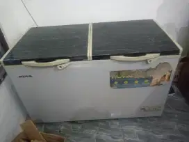 Dijual freezer Modena