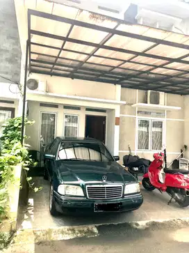 Brand New Rumah Dalam Townhouse Nuansa Batavia. Unfurnished.