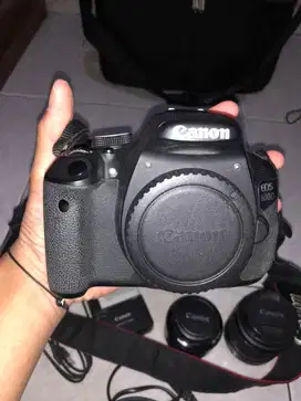Kamera Canon EOS 600D (2 Lensa + Aksesoris)