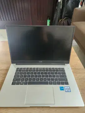 HUAWEI MateBook D 15 i3-1115G4 / 8+256GB SSD / Win11/ Sleek Metal