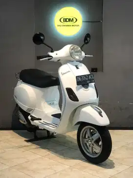 PIAGGIO VESPA LX 150 CC TAHUN 2011 PAJAK HIDUP SURAT LENGKAP