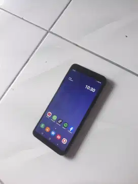 Samsung Galaxy J8 Hitam