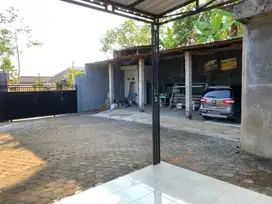 Dijual Rumah SHM Luas 236 pagar keliling halaman luas pudak payung