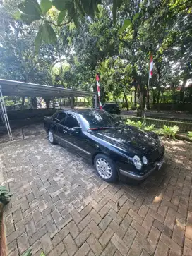 Mercedes benz e320 w210 tahun 2001
