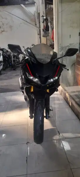 DP 2 JT / BUNGA MENURUN 2% / YAMAHA R15 TAHUN 2018