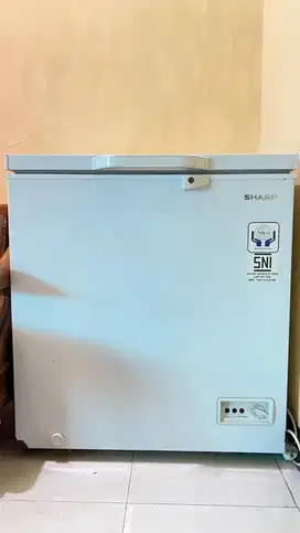 DIJUAL CEPAT FREEZER BOX SHARP