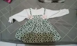 Baju bekas anak perempuan