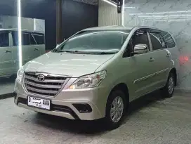 Toyota Kijang Innova Matic Bensin 2.0 2013 Silver Metalik