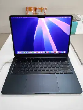 MACBOOK AIR 2022 CHIP M2 13 INCH RAM 8 SSD 256 DENT
