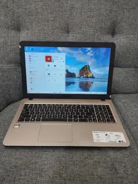 Laptop asus muluss kali, murah meriah