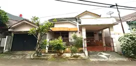 Banting harga. Rumah luas di Bukit Nusa Indah, Ciputat