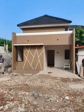 Rumah baru cluster  promo cash 450 juta 2kt 1km jakarta