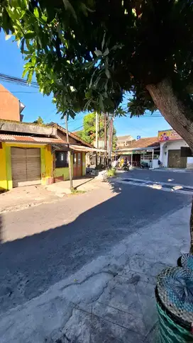 Rumah sangat strategis pinggir jalan raya condongcatur